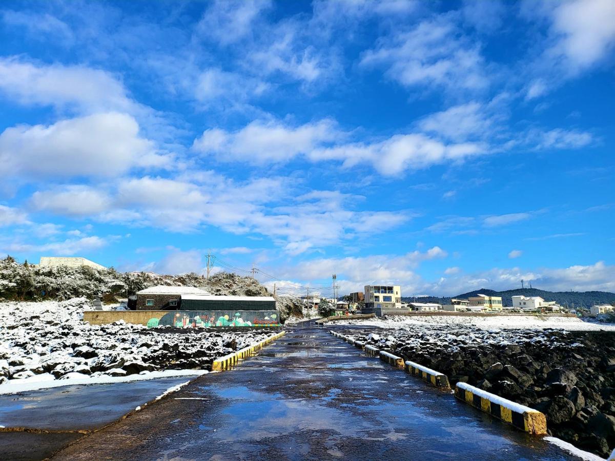 Haevichi Private Pension Seogwipo Bagian luar foto
