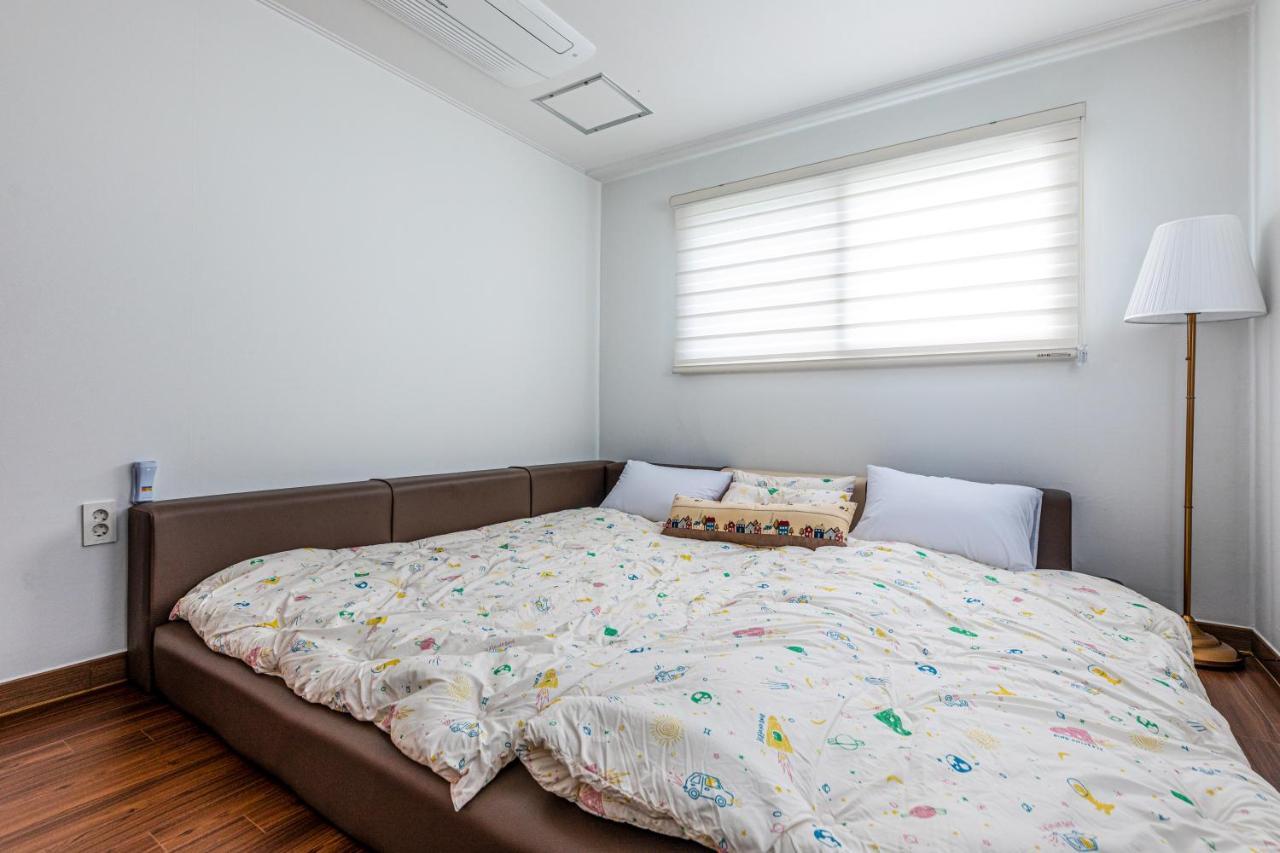 Haevichi Private Pension Seogwipo Bagian luar foto